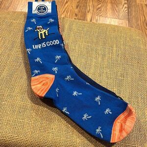 NWT Life is Good socks